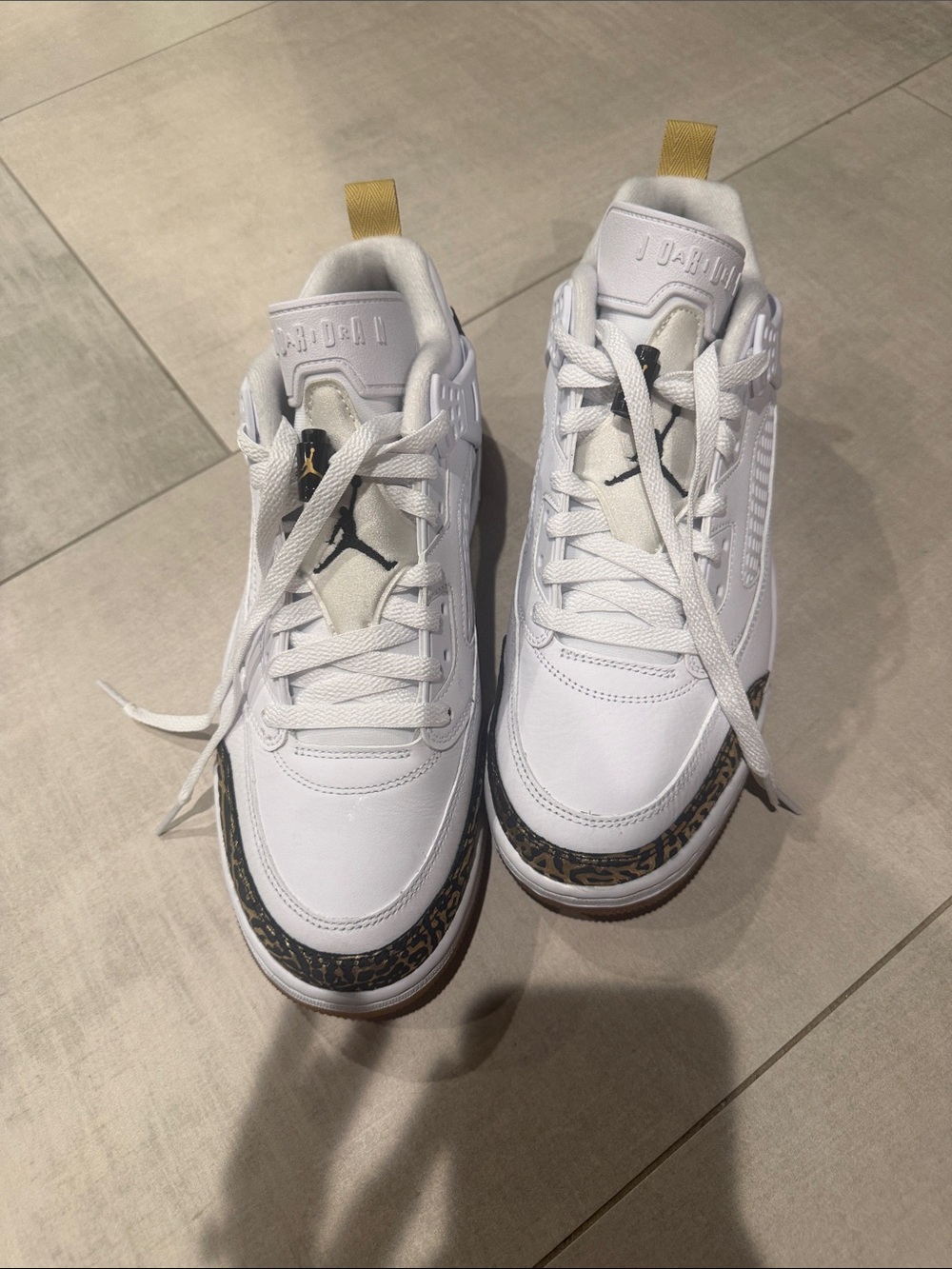 Jordan Spizike Low
White Metallic Gold size 10.5 brand new - Picture 2 of 4